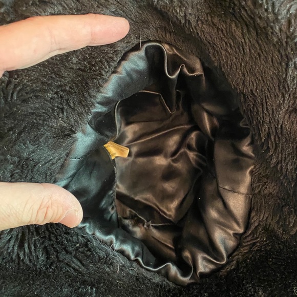 Vintage Black Fuzzy One Size Bucket Hat - Picture 5 of 5